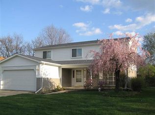 1712 Crimson Dr, Troy, MI