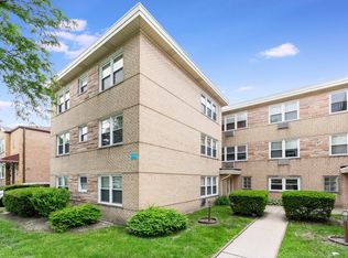 4629 Main St APT 3B, Skokie, IL 60076