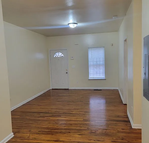 2069 Detroit Ave NW — Photo 2