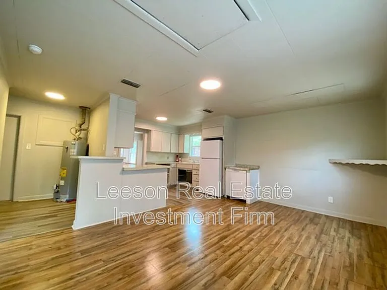 1416 Natalie St — Photo 11