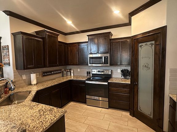 4th image of 8482 Lynx Ln