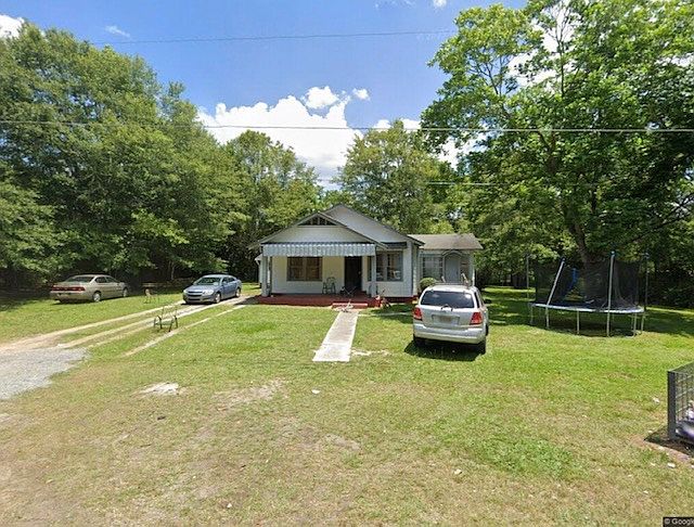 1st image of 704 W Hinton Ave
