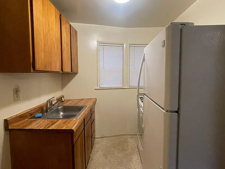 2450 Rogue River Hwy #3 — Photo 6