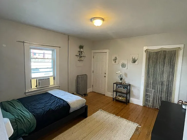 76 Linden St #2 — Photo 5