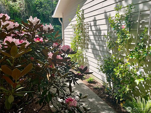 5th image of 12570 Riviera Place NE