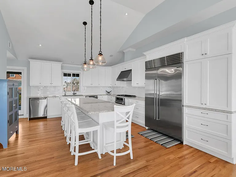 5 Lorraine Ave — Photo 14