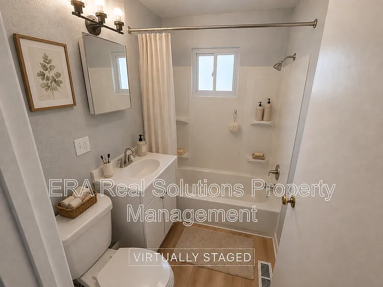 446 S Yale Ave — Photo 4