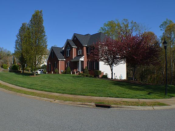 2nd image of 104 Pauls Ln