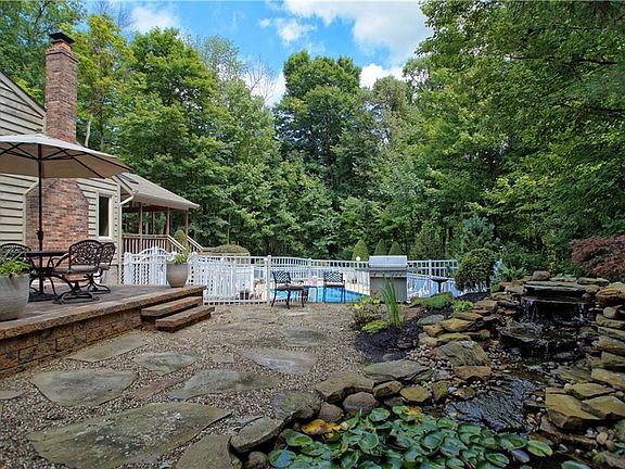 4th image of 9690 Riverwood Ln