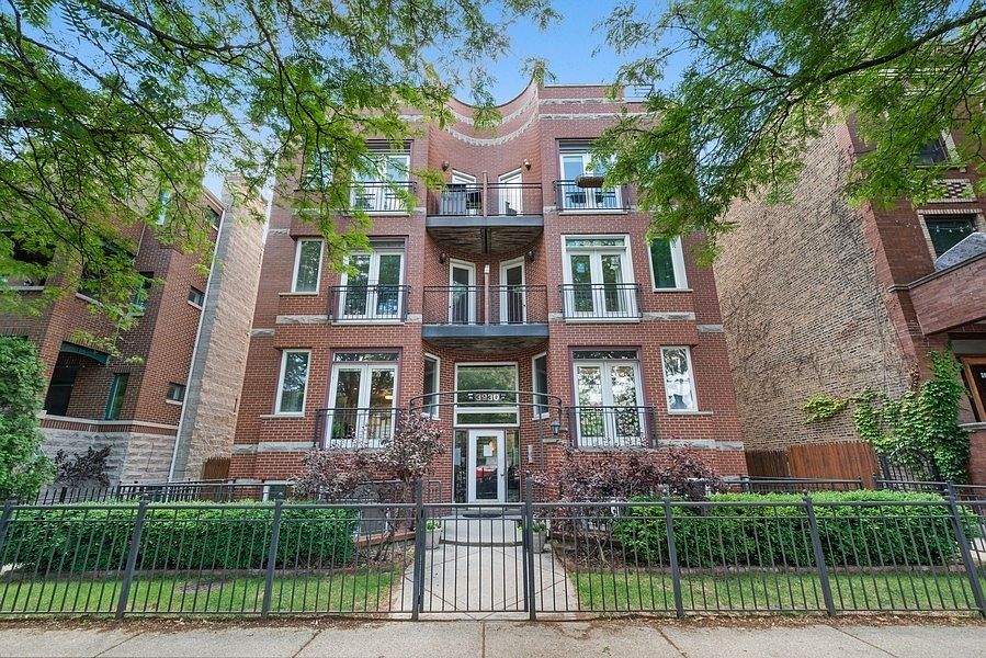 1st image of 3930 N Southport Ave APT 4N