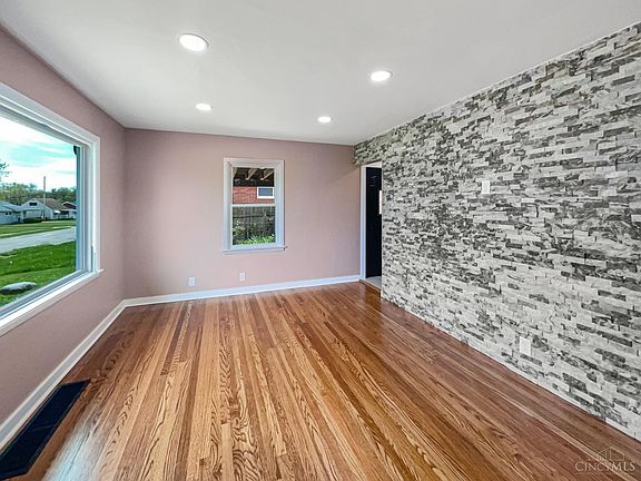 5th image of 925 Armistead Dr