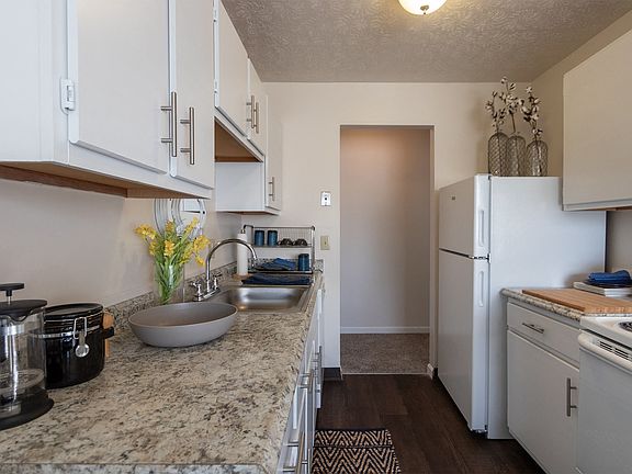 5th image of 2400 Albemarle Dr #Rid6203