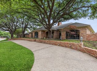 6210 Warm Mist Ln, Dallas, TX 75248