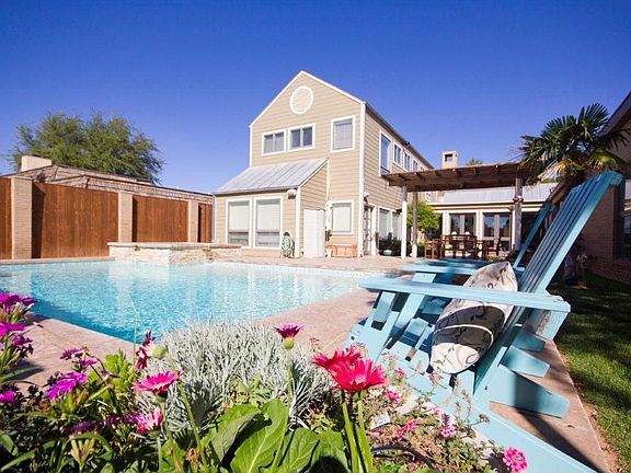 Pool/Backyard