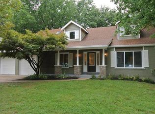 883 Somerton Ridge Dr, Saint Louis, MO 63141