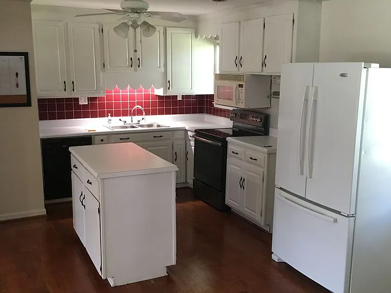 109 Lindsey Dr NW — Photo 9