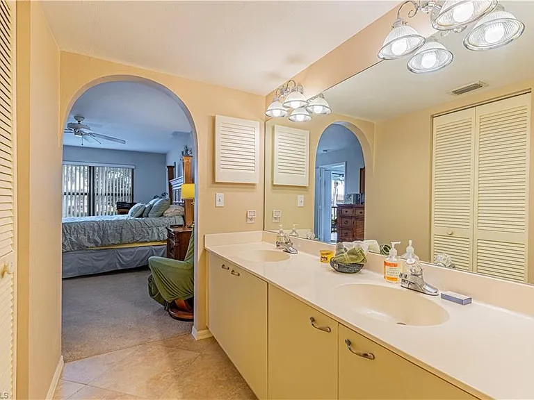 4410 Chantelle Dr #H-205 — Photo 19