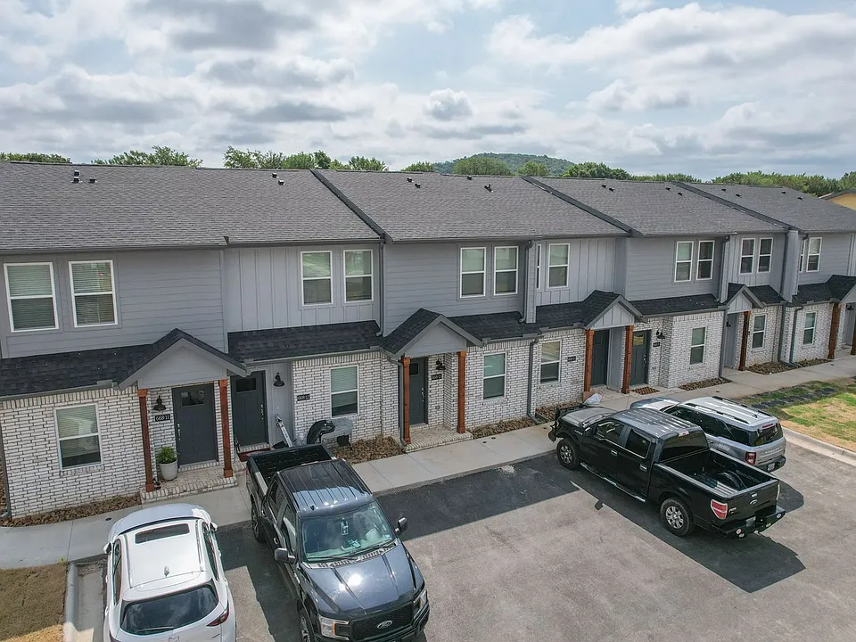 642 N Littleleaf Ter #33