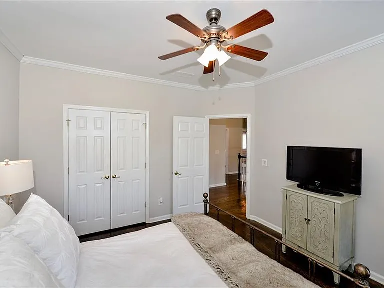 310 Windsor Gate Cv — Photo 47