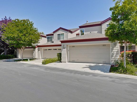 2nd image of 1567 Fairway Green Cir