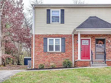 1st image of 7512 Chatham Cir