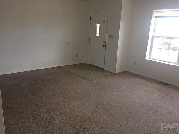 4th image of 309 E Truman Dr