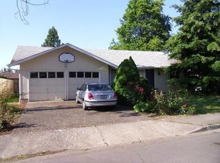 3776 Peppertree Dr, Eugene, OR 97402