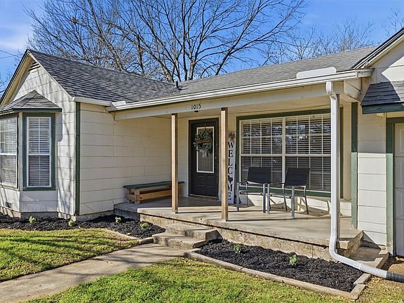 5th image of 1015 N Howeth St