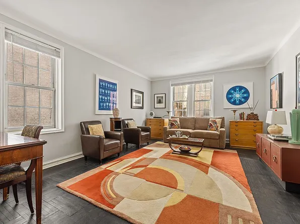 360 Clinton Ave APT 1R, Brooklyn, NY 11238