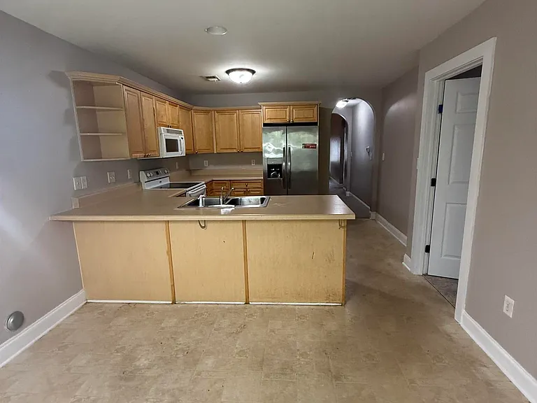 5744 Colony Ln — Photo 11