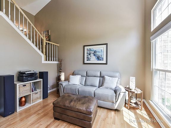 4th image of 124 Alsace Ct