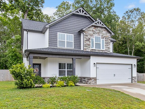 2nd image of 522 Latham Ct
