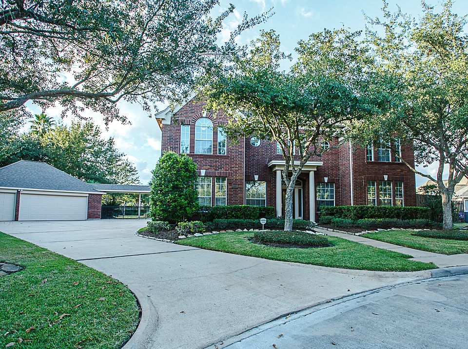 1st image of 19527 Cloverstone Ct