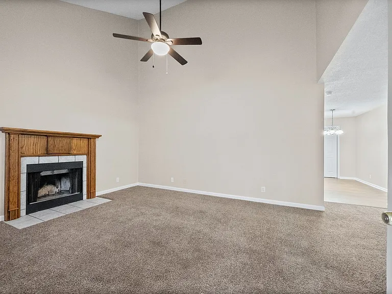 386 Brook Mead Dr — Photo 2