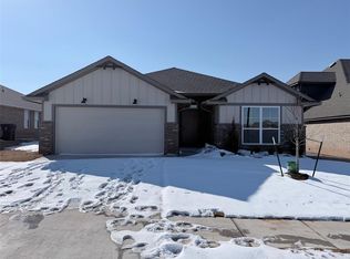 18141 Autumn Grove Dr, Edmond, OK 73012