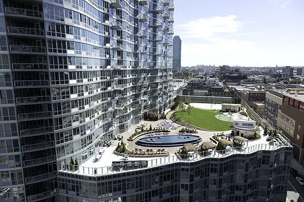 Rented by Bond New York | media 9