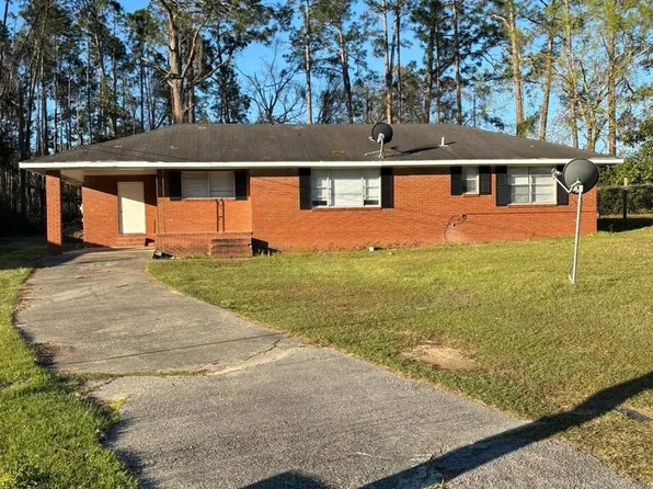 733 E 7th St, Vidalia, GA 30474