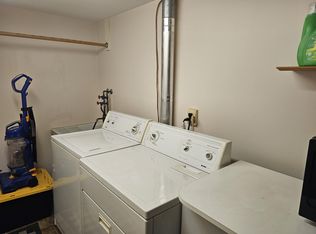 18305 University Park Dr, Livonia, MI 48152