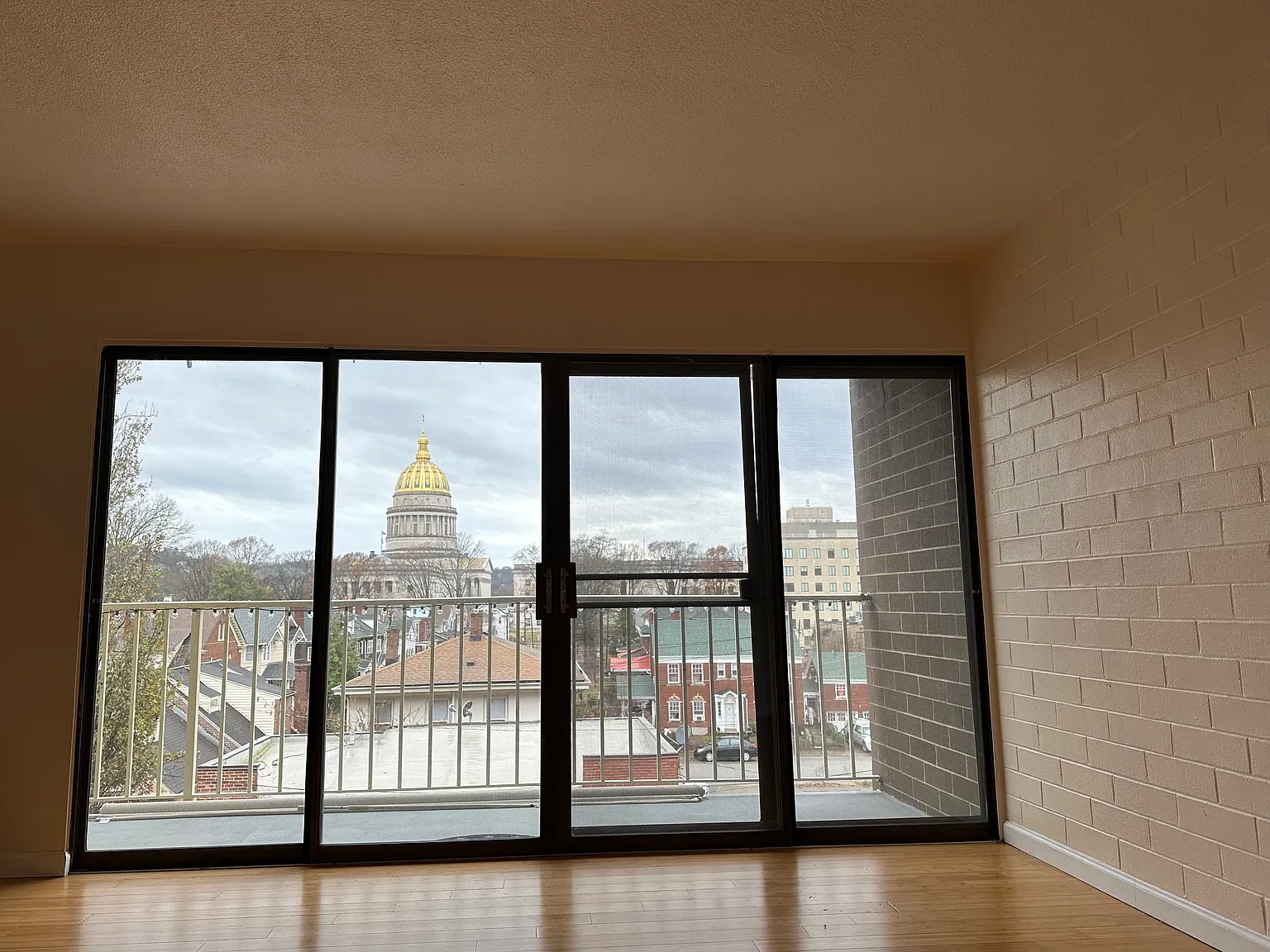 2 bed, 1022 sqft, $1,550 — Photo 3