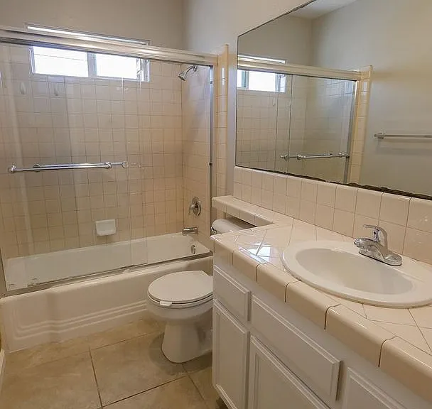1050 Hornblend St — Photo 13