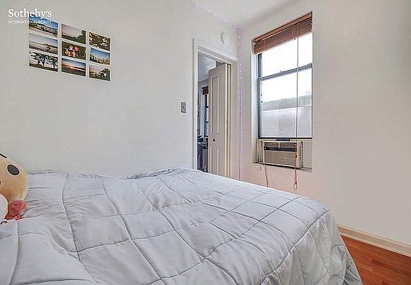 5th image of 208 Thompson St APT 10