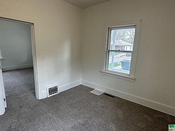 4th image of 2304 W 5th St