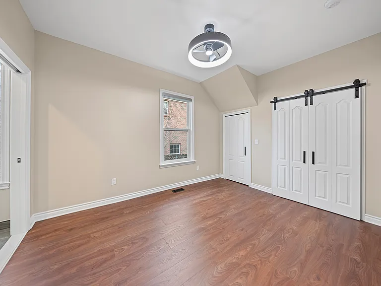 647 E Kirby St #2 — Photo 11