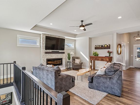 4th image of 2835 Crescent Ridge Dr