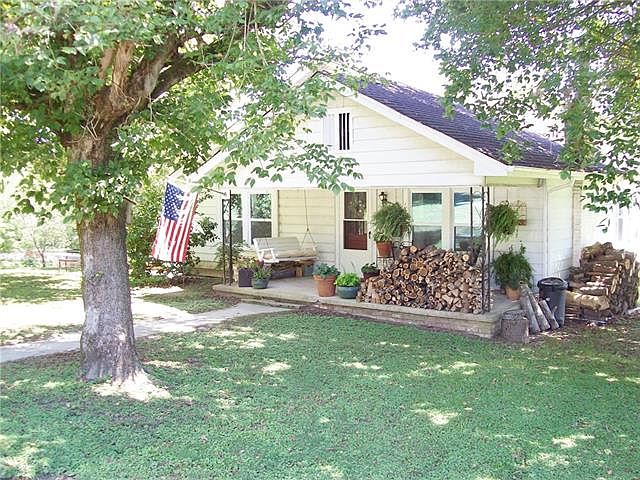1st image of 312 Knoll Pl