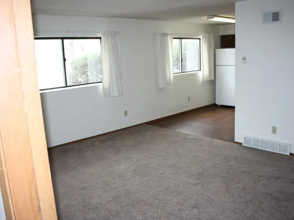 701 18th Ave, Coralville, IA 52241