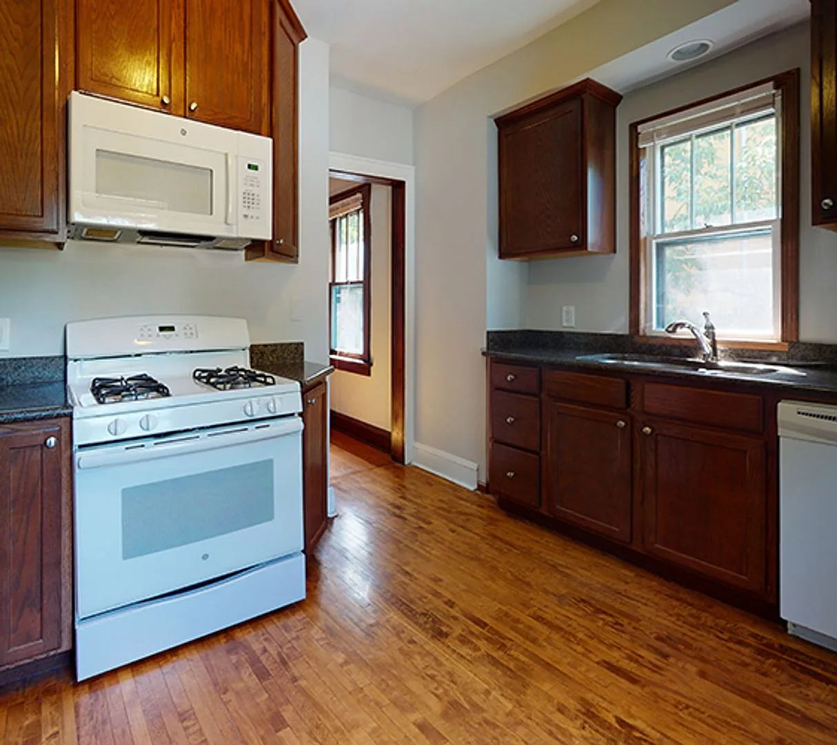 4-Bed, 2-Bath House — Photo 2