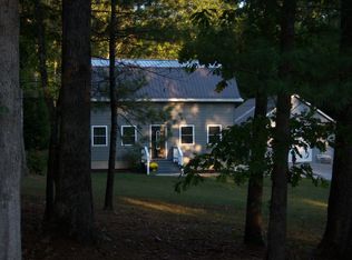 213 Crouch Branch Ln, Allardt, TN 38504