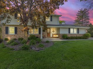 3325 Harrigan Dr, Brookfield, WI 53005