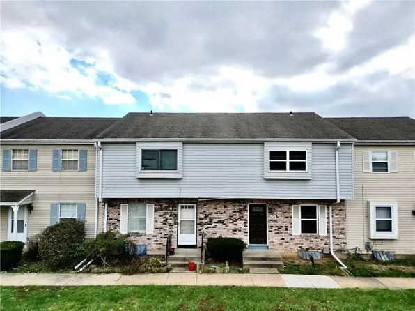 6018 E 129th St, Grandview, MO 64030